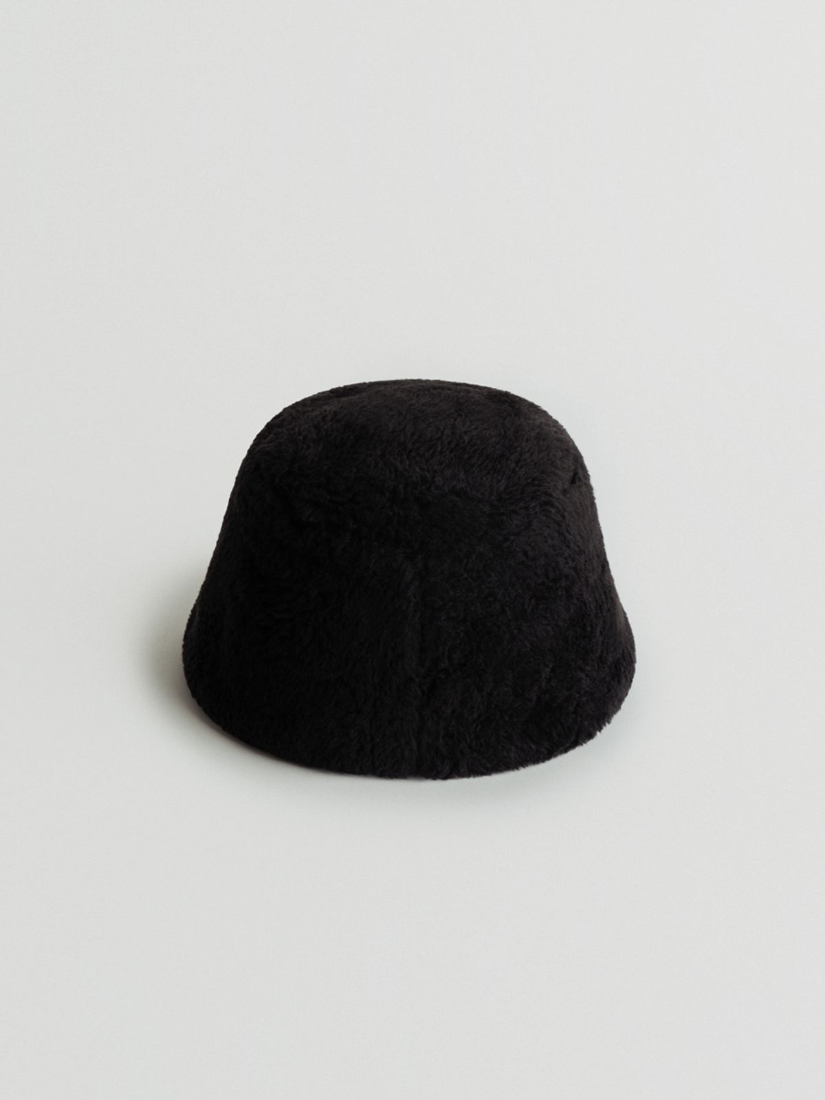 모이아(MOIA) fur bucket hat (black)