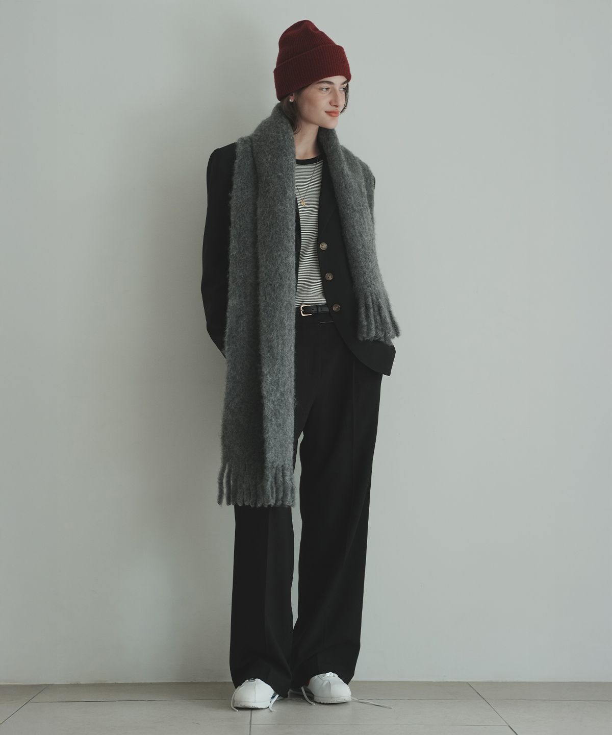 로브로브(LOVLOV) PLUFFY TAIL MUFFLER