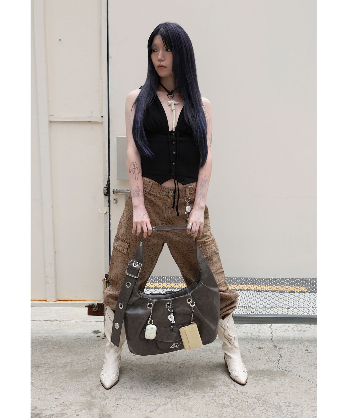 포어필(FOR APPEAL) 캐리 올 라지 호보백 초코 차콜
