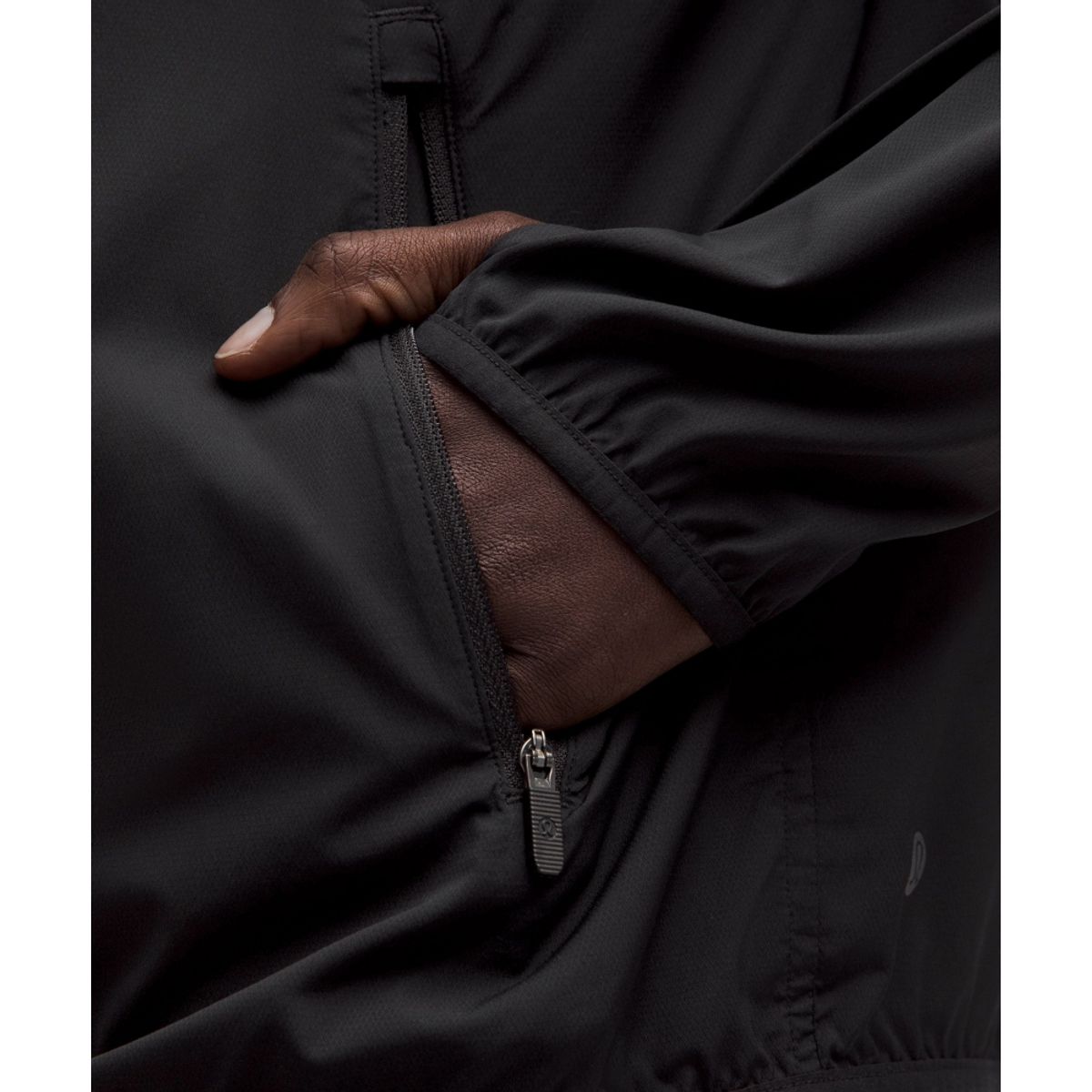룰루레몬(LULULEMON) 브리더블 라이트웨이트 트레이닝 재킷  BLK