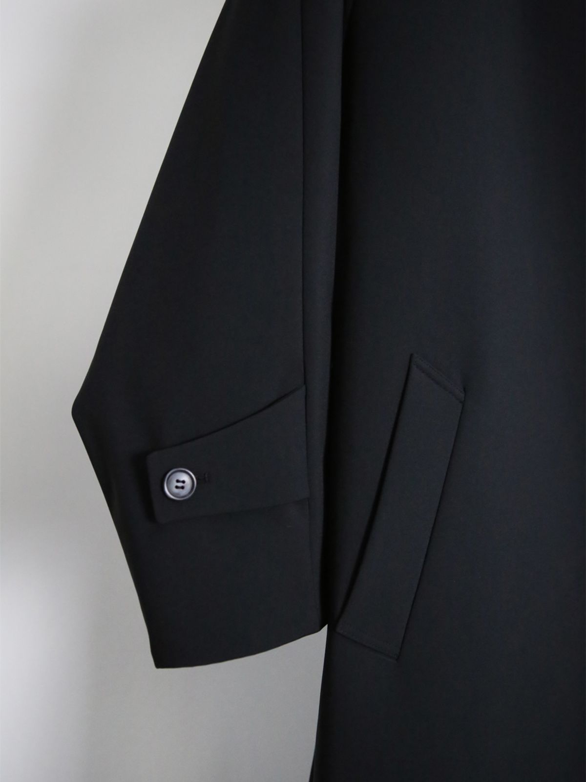 고저(GOZER) MATRIX RAGLAN OVER COAT