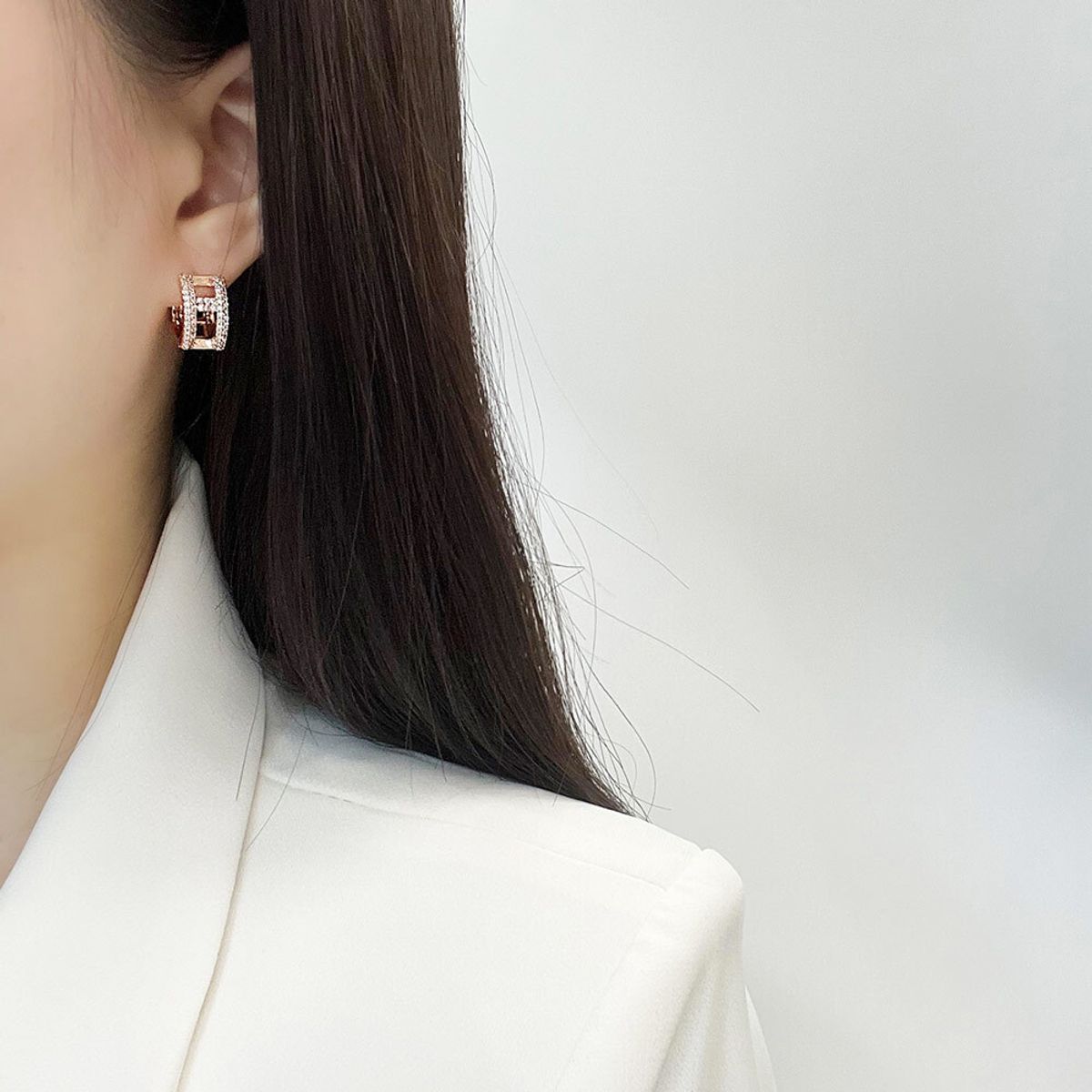 디유아모르(DIEUAMOUR) 14K 골드핀 글로리아 원터치 귀걸이