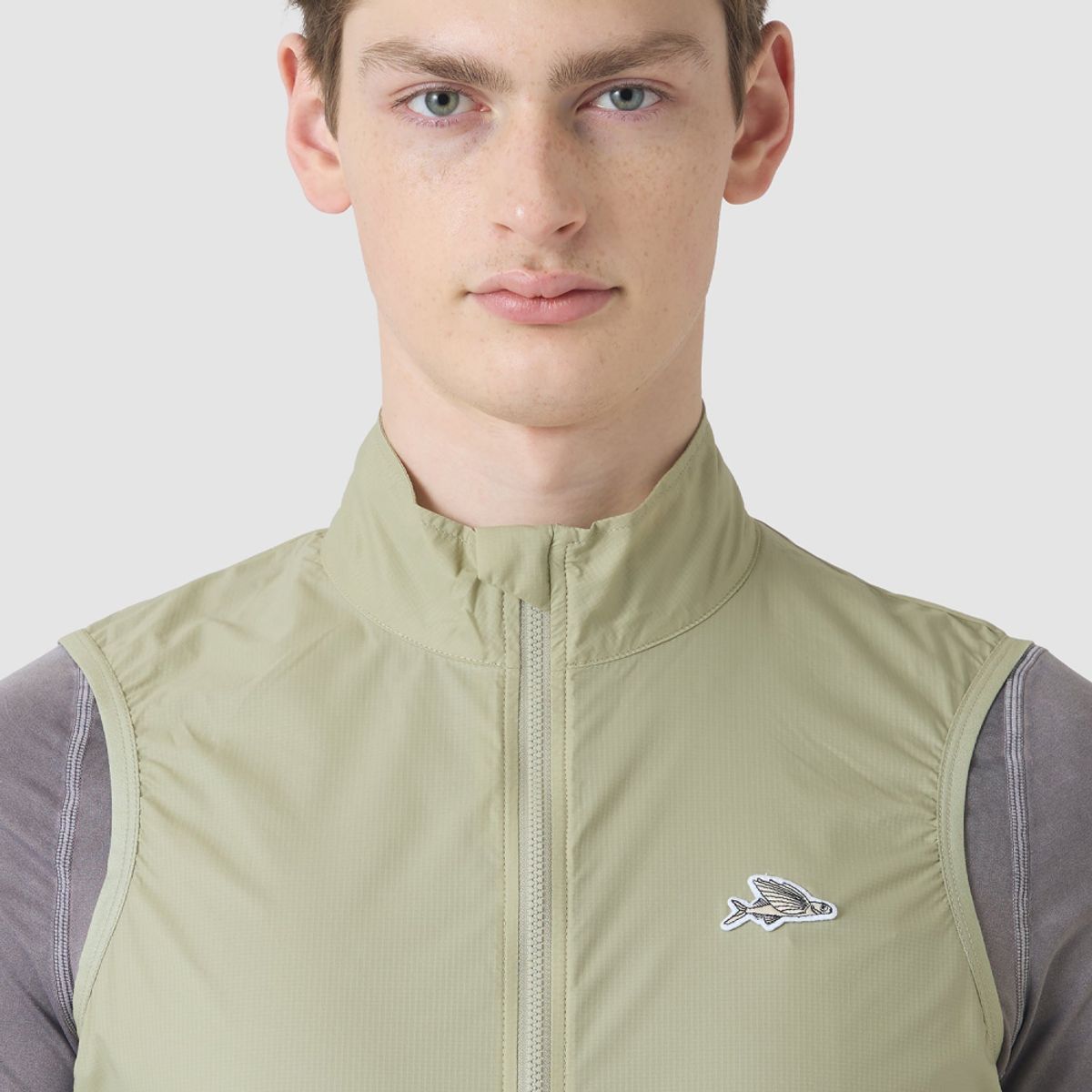 카페 드 사이클리스트(CAFE DU CYCLISTE) 에디트 클래식 질넷 바람막이 조끼 퍼들 남성