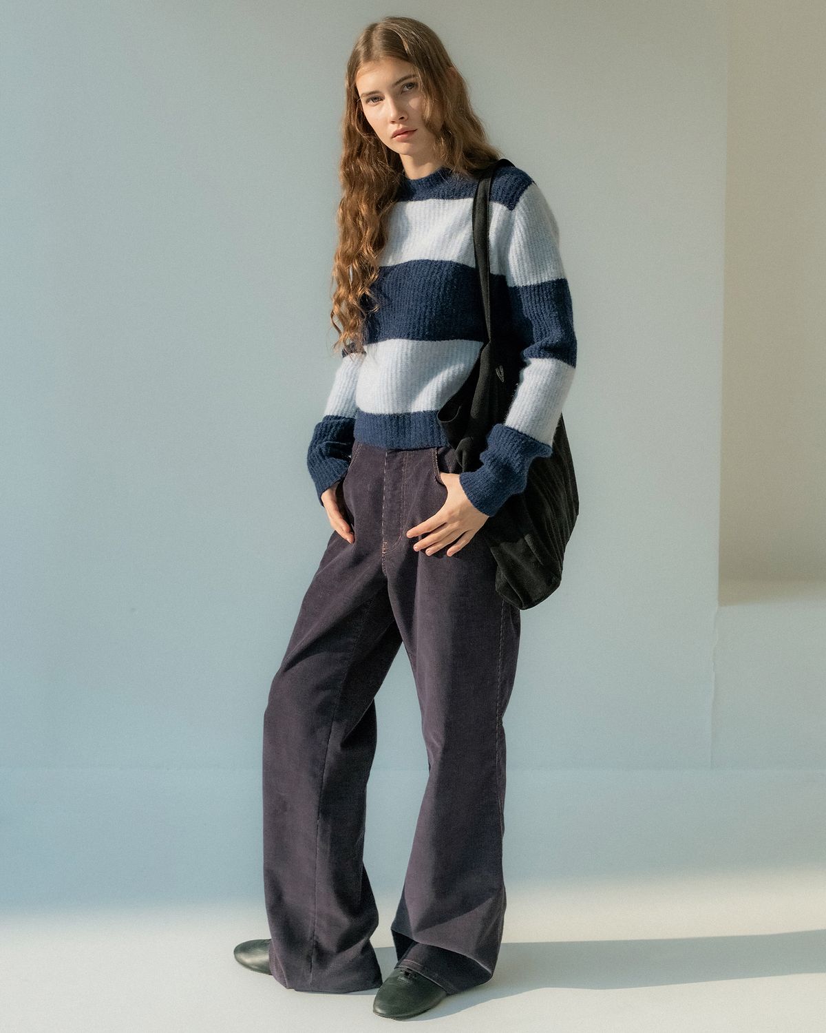 포커페이스(POKERFACE) (W) BLOCK ROUND NECK KINT BLUE/NAVY