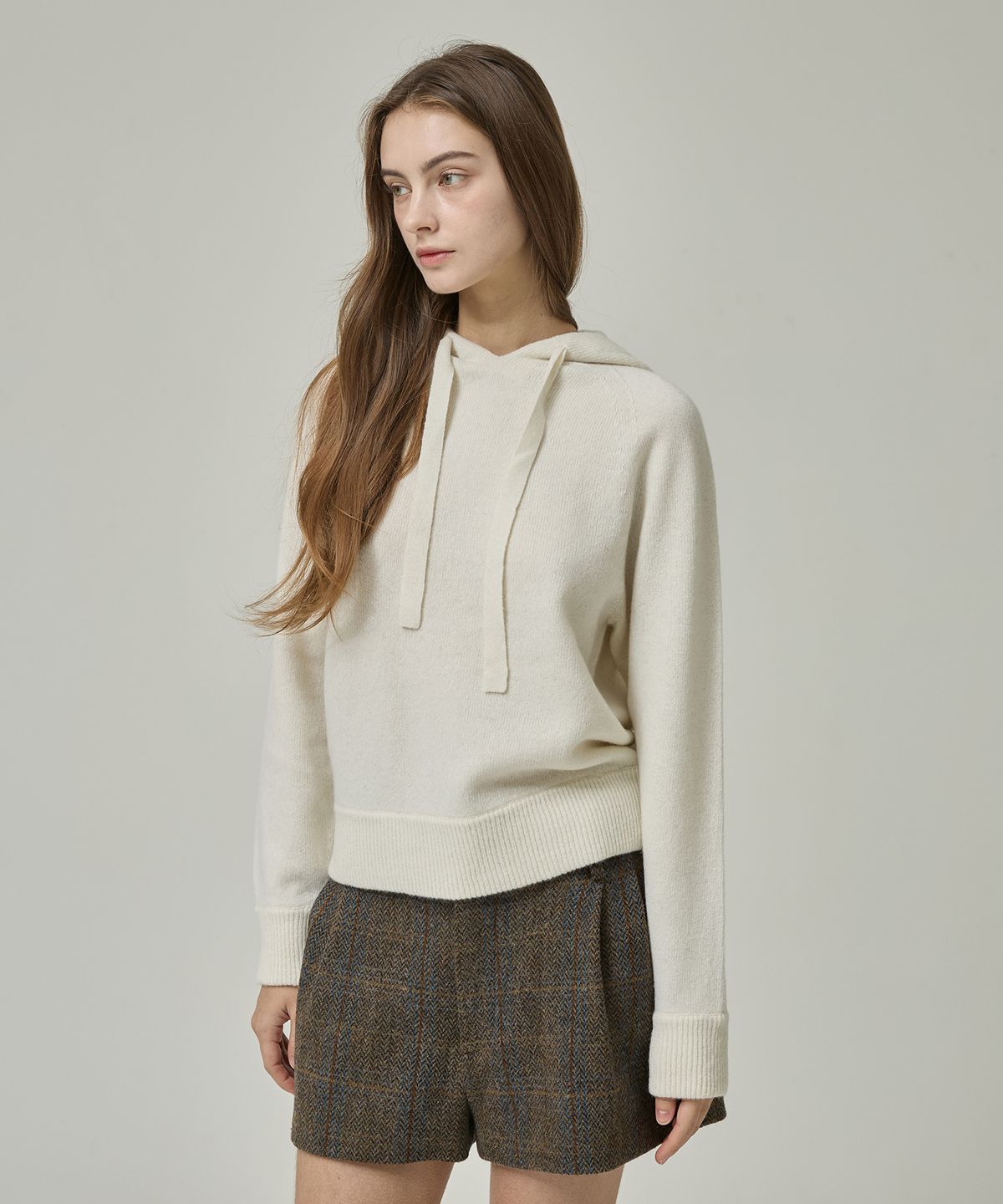 라피네아뜰리에(RAFFINE ATELIER) 프리미엄 캐시미어 니트 후디 아이보리