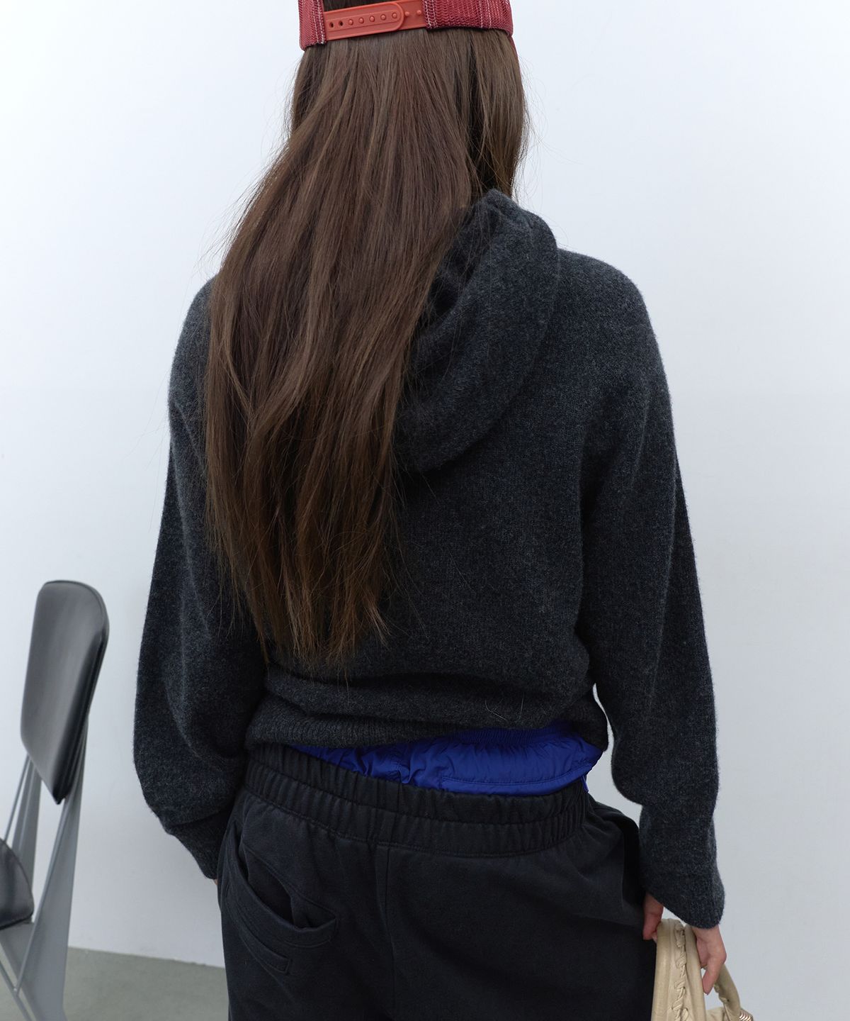라피네아뜰리에(RAFFINE ATELIER) 프리미엄 캐시미어 니트 후디 차콜