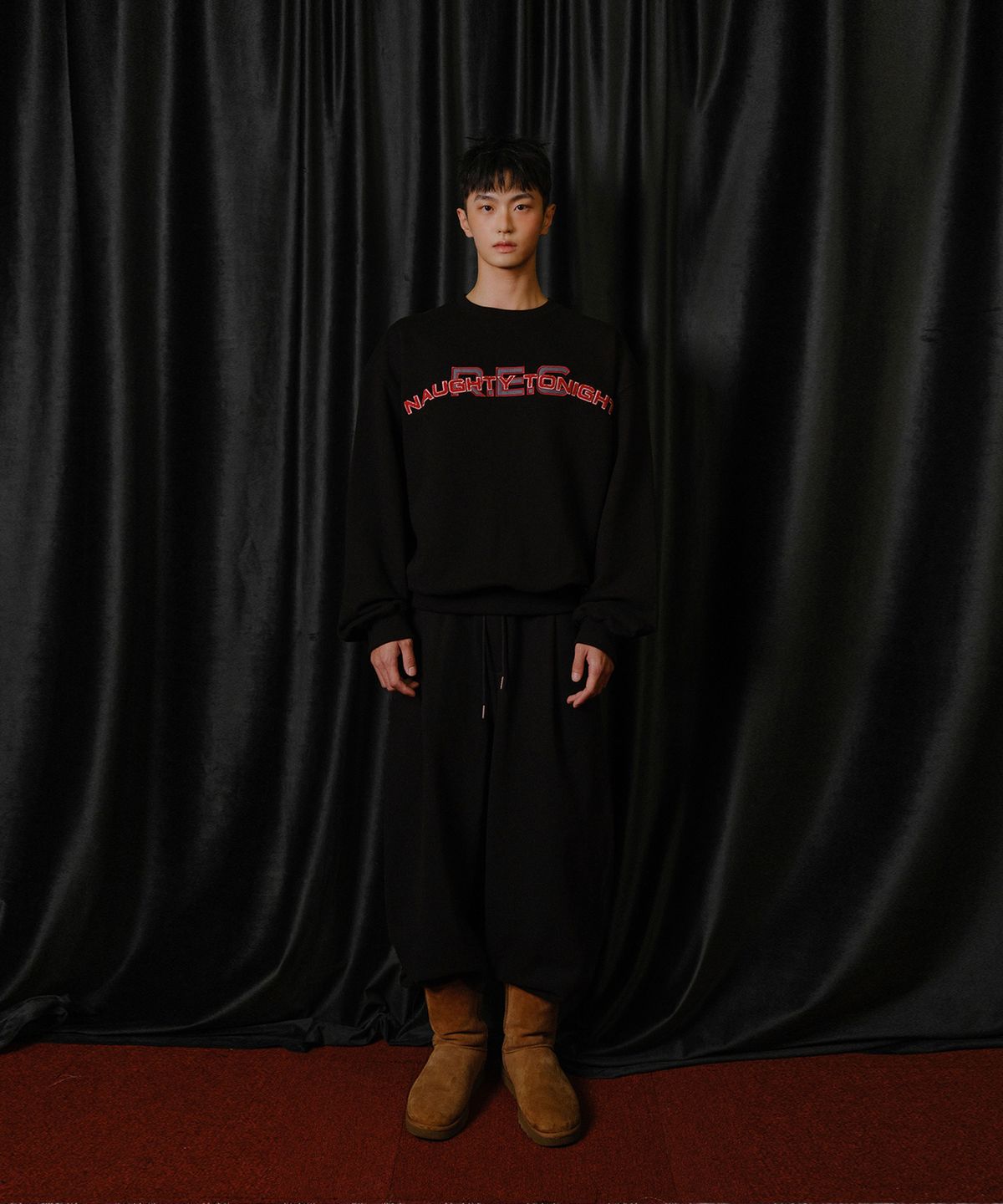 레코딩하우스(RECORDINGHOUSE) REC NAUGHTY SWEATSHIRT [BLACK]