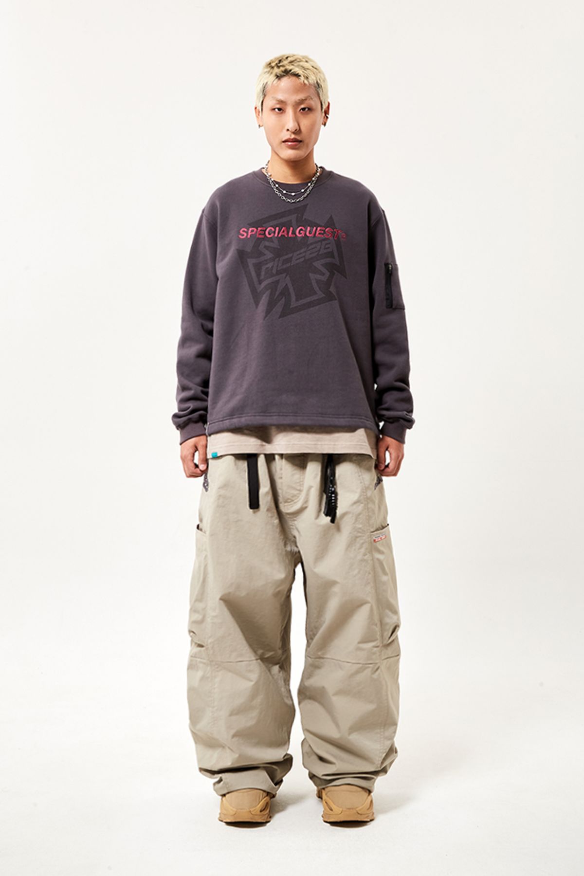 스페셜게스트(SPECIAL GUEST) SGx28 V2 ADJUST CREWNECK  (Dark Gray)