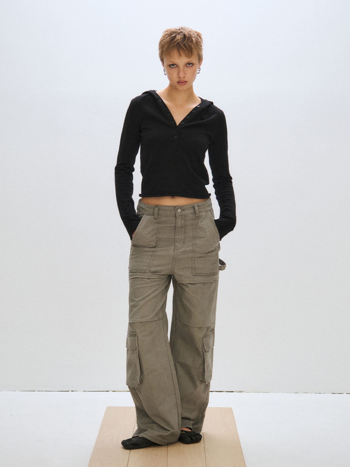 플리즈프로젝트(PLZPROJECT) CARPENTER PARACHUTE PANTS, KHAKI GRAY