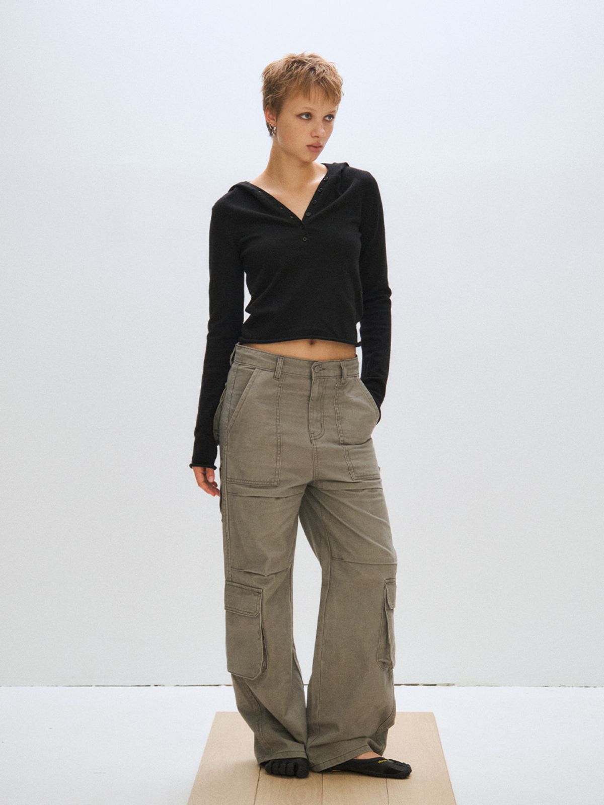 플리즈프로젝트(PLZPROJECT) CARPENTER PARACHUTE PANTS, KHAKI GRAY