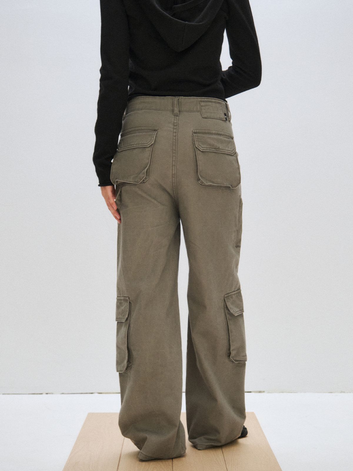플리즈프로젝트(PLZPROJECT) CARPENTER PARACHUTE PANTS, KHAKI GRAY
