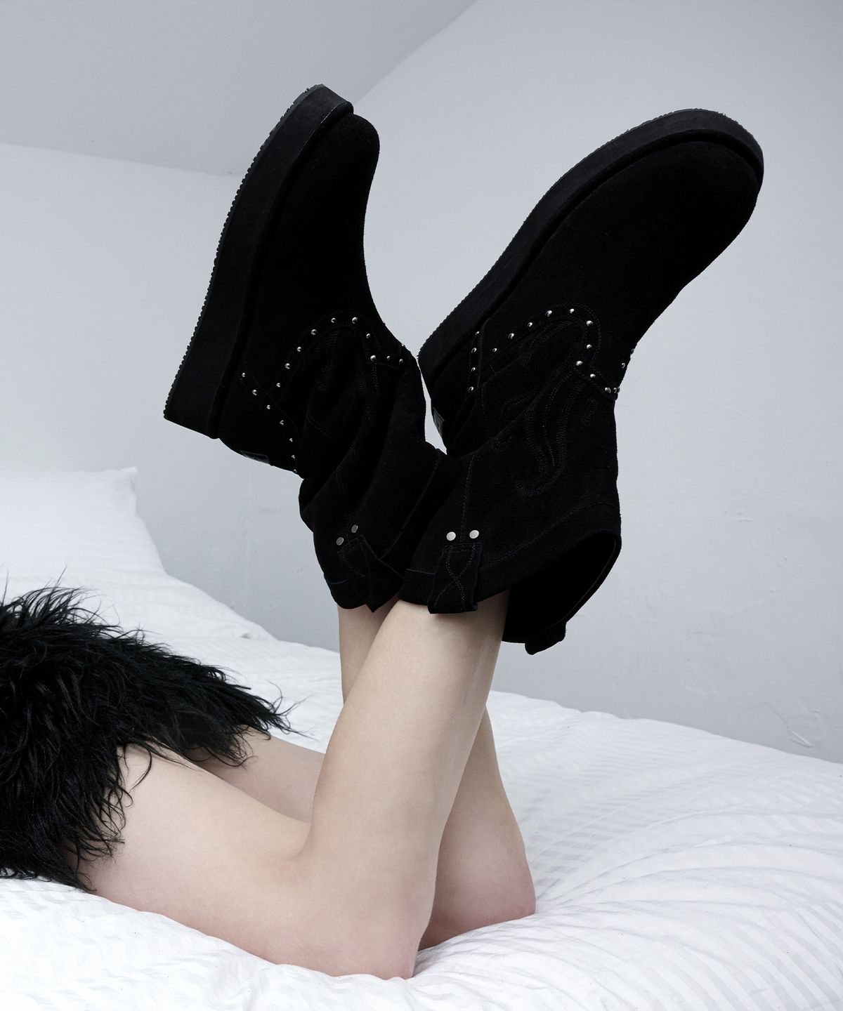 이크닉(IHCNIK) [X ODOR] WESTERN FUR BOOTS / BLACK