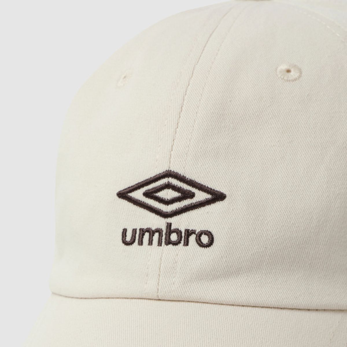 엄브로(UMBRO) 에센셜 면 볼캡 아이보리 UR123CCP11
