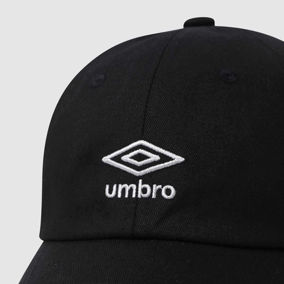 엄브로(UMBRO) 에센셜 면 볼캡 블랙 UR123CCP11