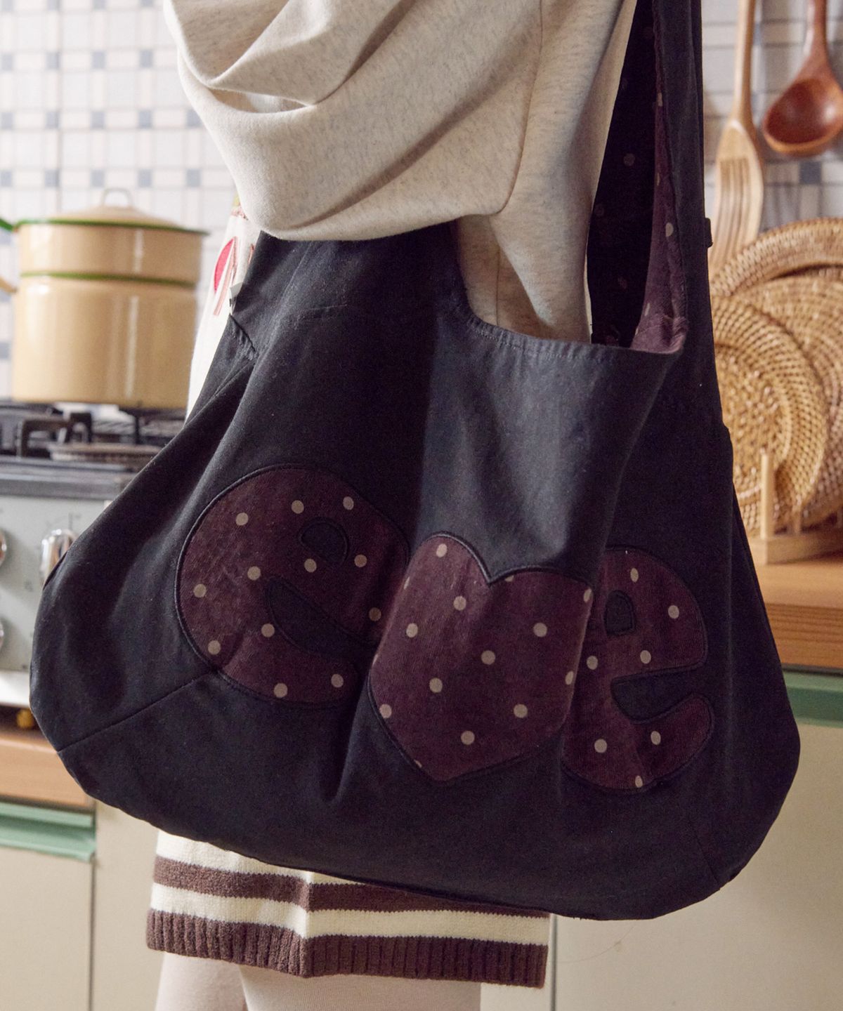 엠블러(AMBLER) Reversible dot 호보팩 AC701 (브라운)