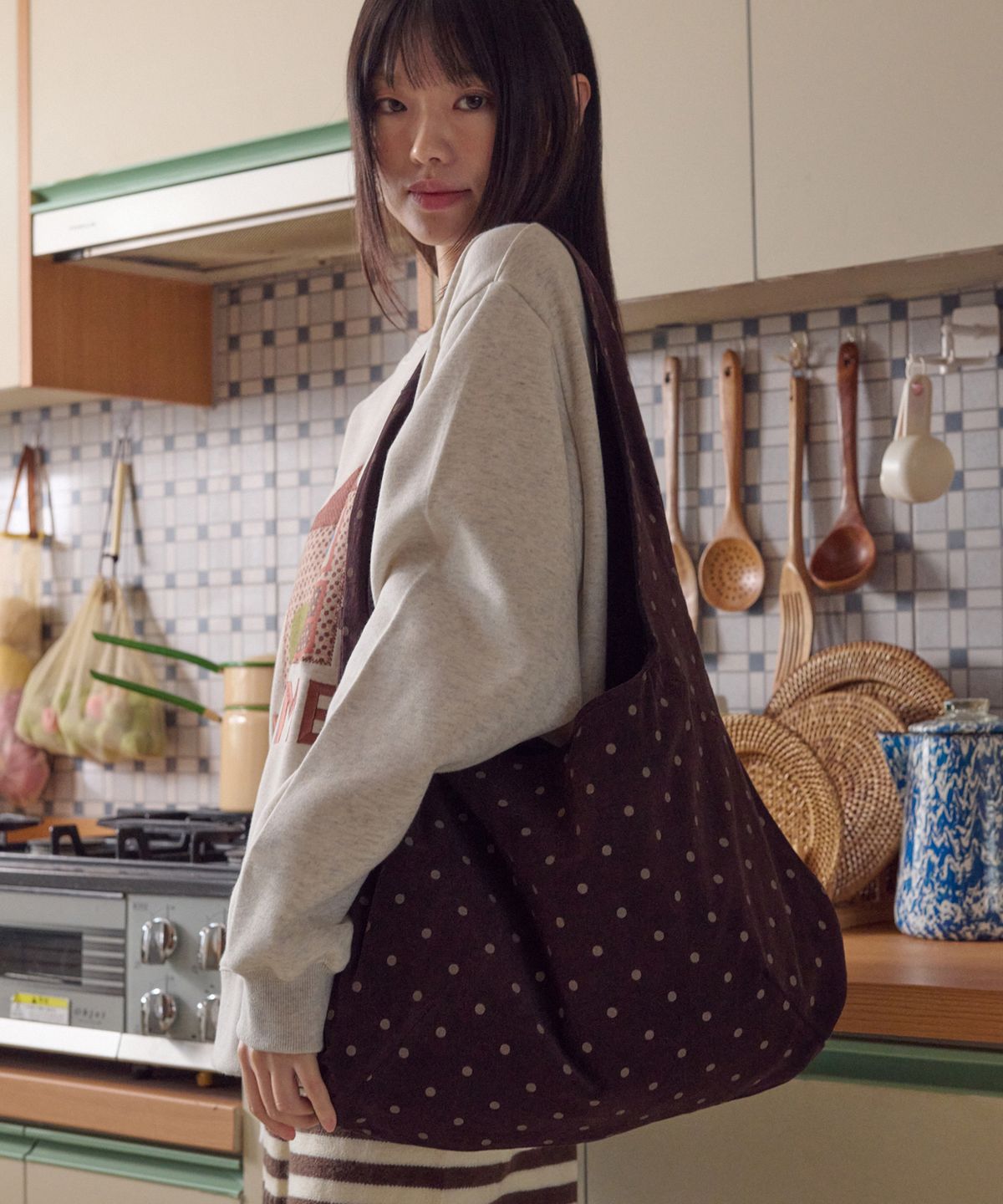 엠블러(AMBLER) Reversible dot 호보팩 AC701 (브라운)