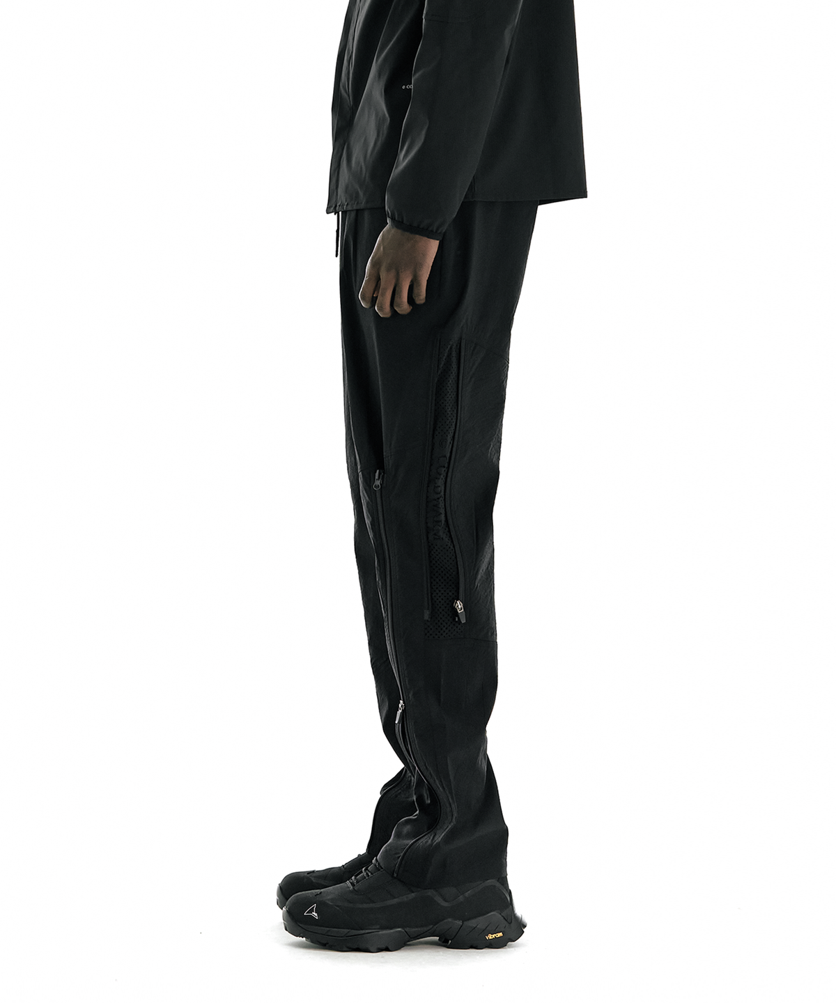 콜드웜(COLDWARM) Zip Vent Trousers (Black)