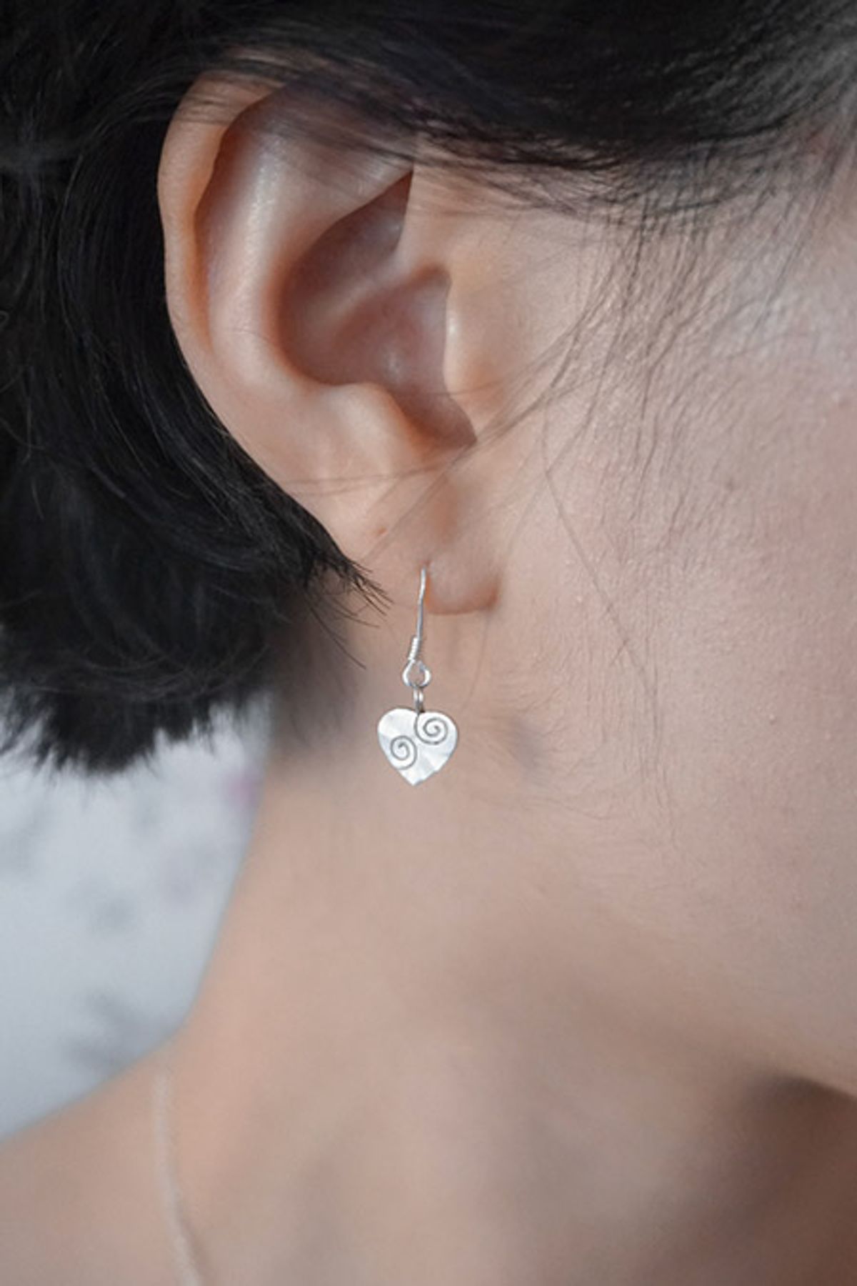 페어오브러브(PAIR OF LOVE) [925SILVER]MELLOW DROP HEART EARRING