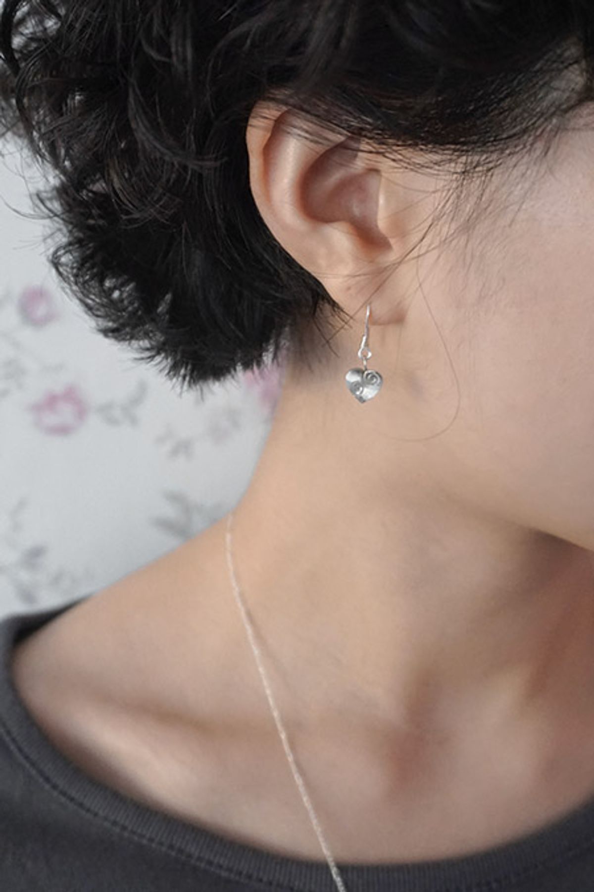 페어오브러브(PAIR OF LOVE) [925SILVER]MELLOW DROP HEART EARRING