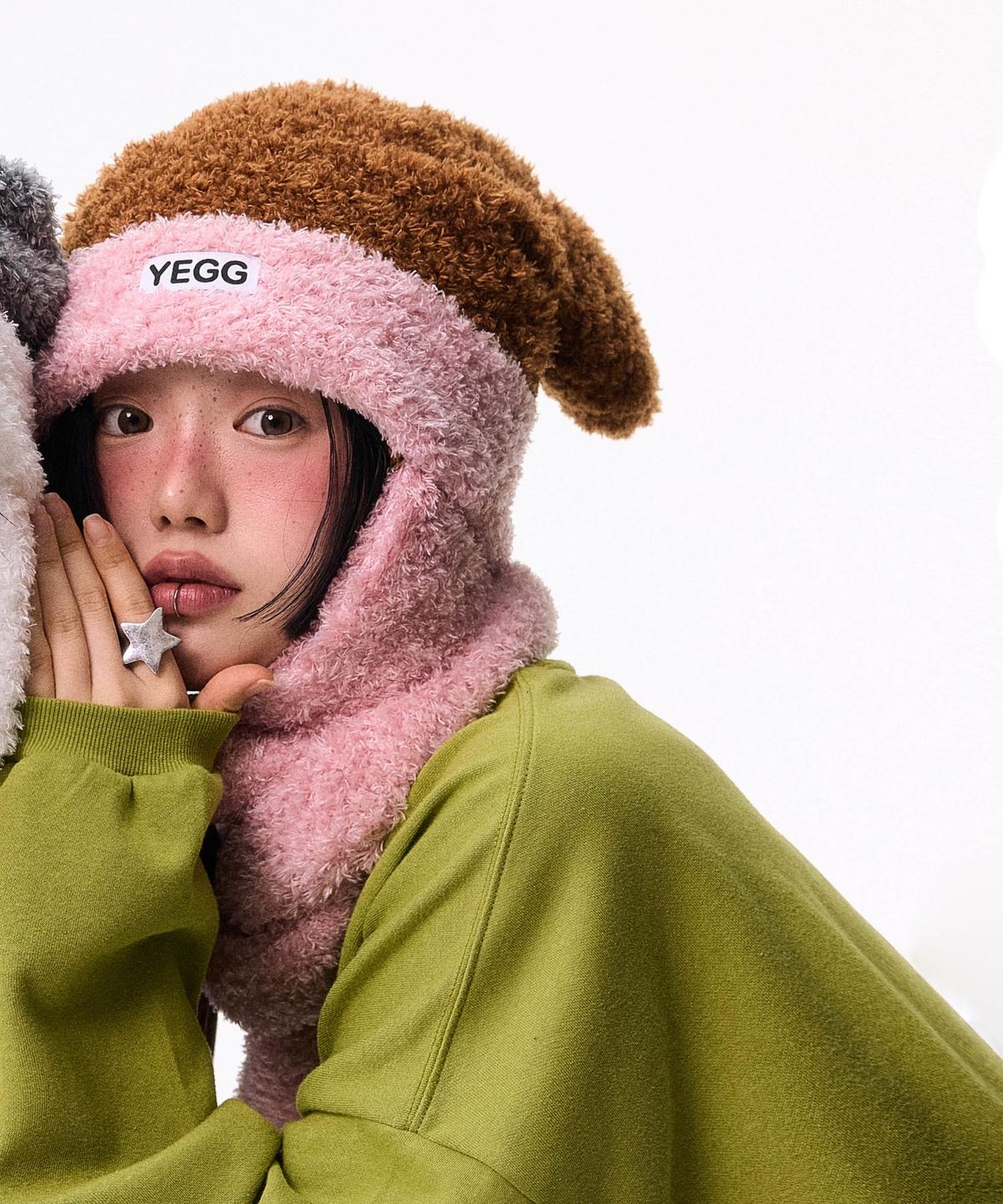 예그(YEGG) 듀오 머플러 햇 브라운