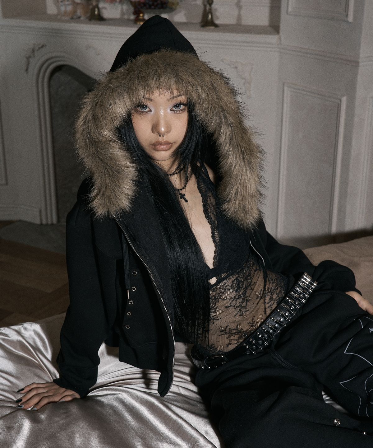 일리오(ILLIO) Black brown fur hood zip-up
