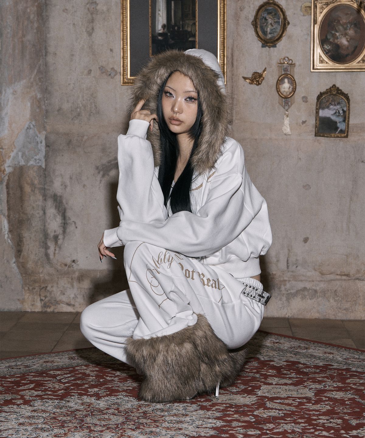 일리오(ILLIO) White brown fur pants