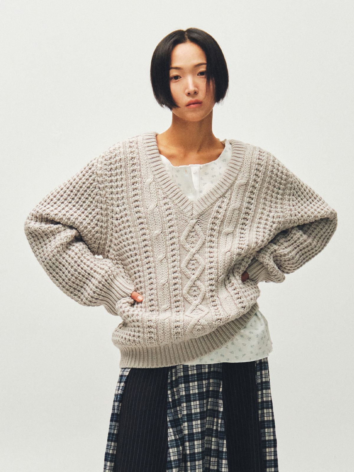 플리즈프로젝트(PLZPROJECT) CABLE FISHERMAN V-NECK KNIT, LIGHT GRAY