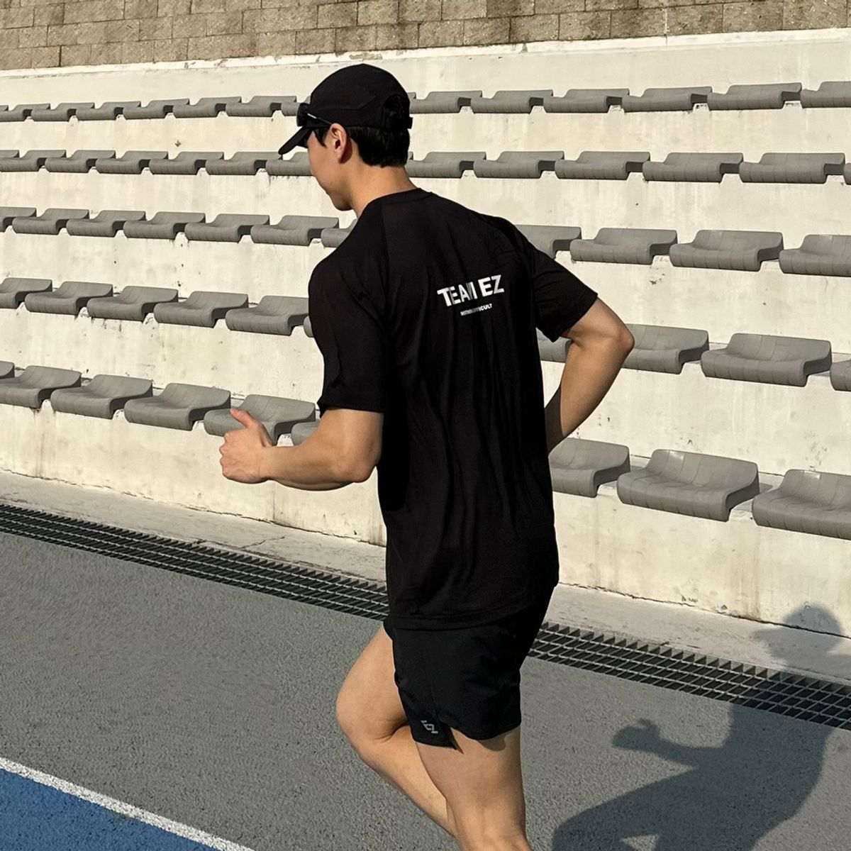 이지투미(EZTOME) TEAM EZ 액티브 반팔 티셔츠