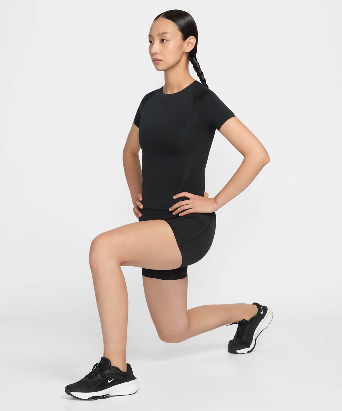 나이키(NIKE) 유니버사 드라이 핏 반소매 탑 W - 블랙:앤트러사이트:다크 스모크 그레이 / IO1272-010