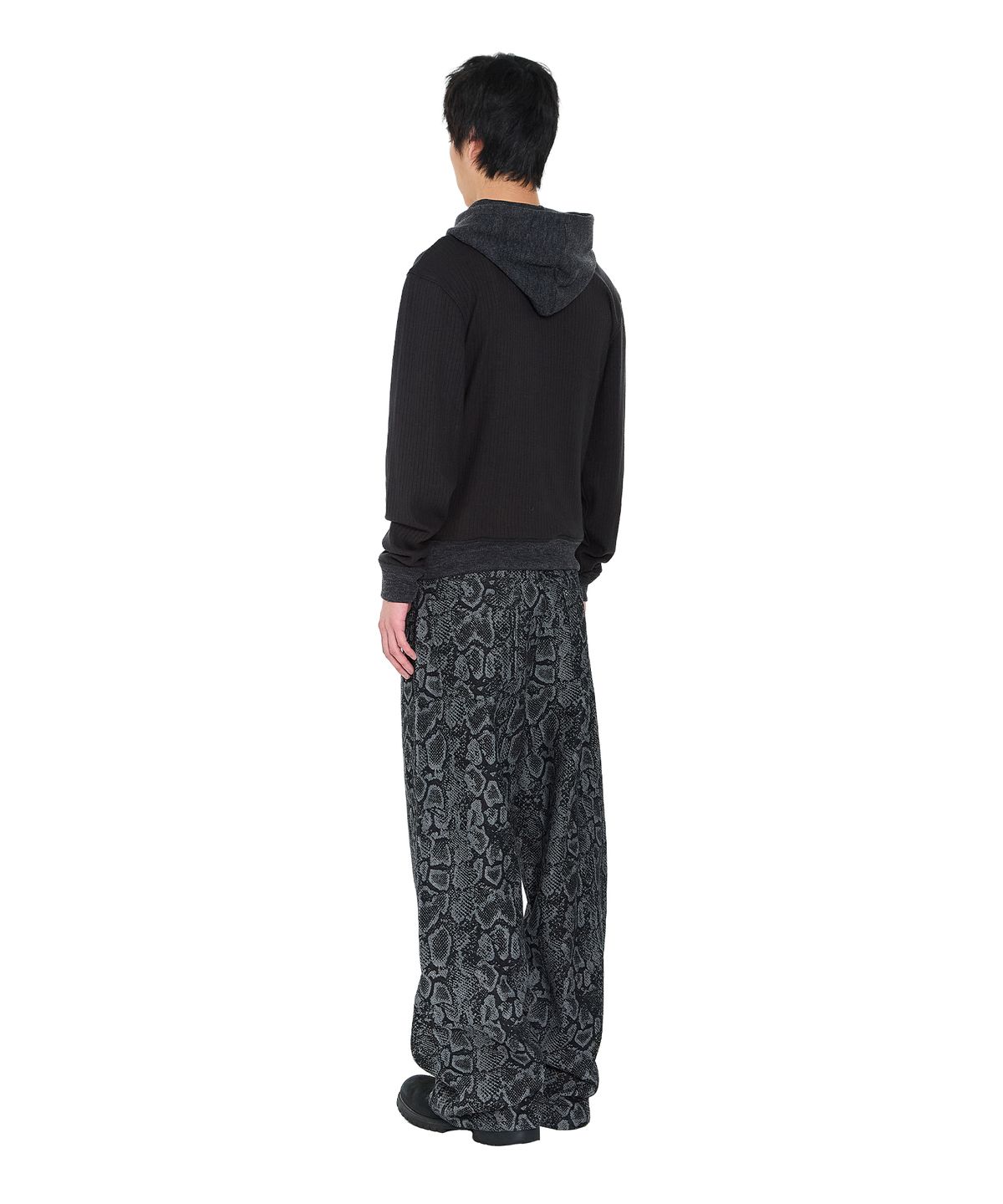 아캄(AAKAM) CROS2 Contrast Button Hoodie (Black)