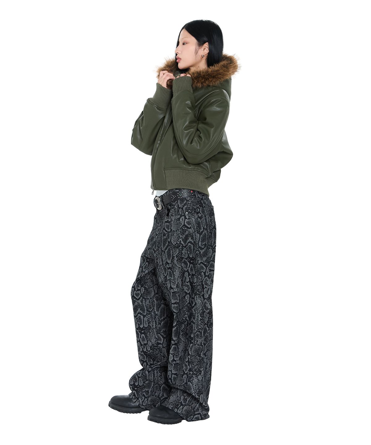 아캄(AAKAM) Python Patterned Denim Pants (Black)