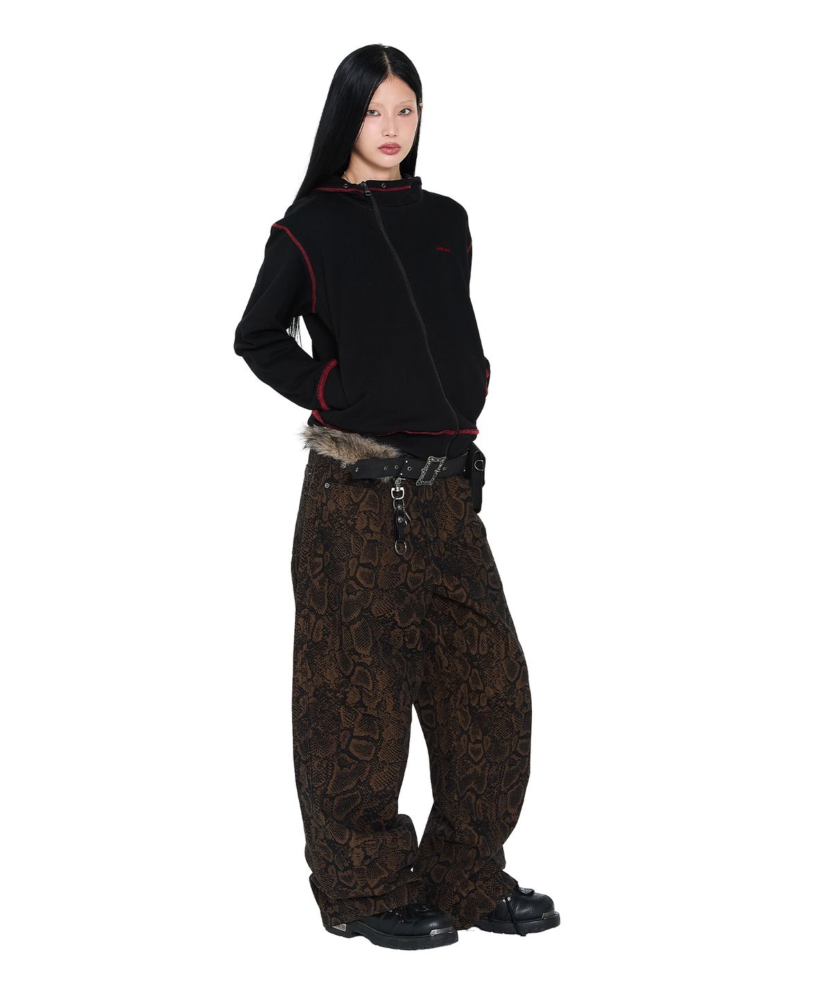 아캄(AAKAM) Python Patterned Denim Pants (Brown)