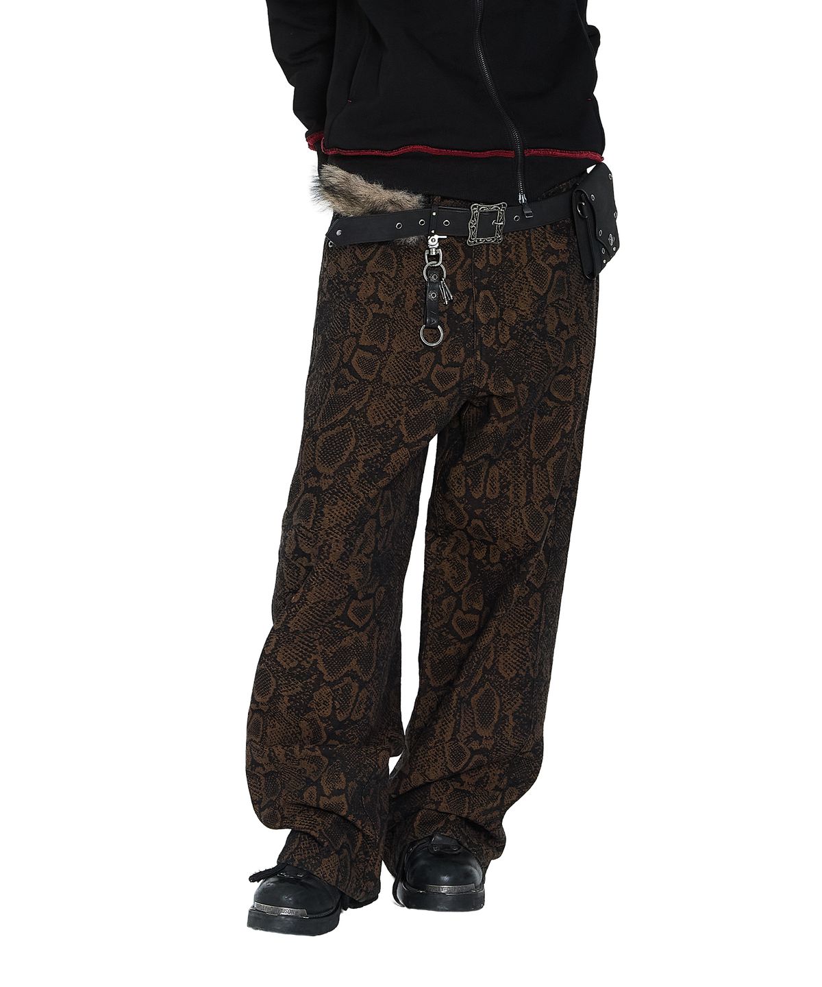 아캄(AAKAM) Python Patterned Denim Pants (Brown)