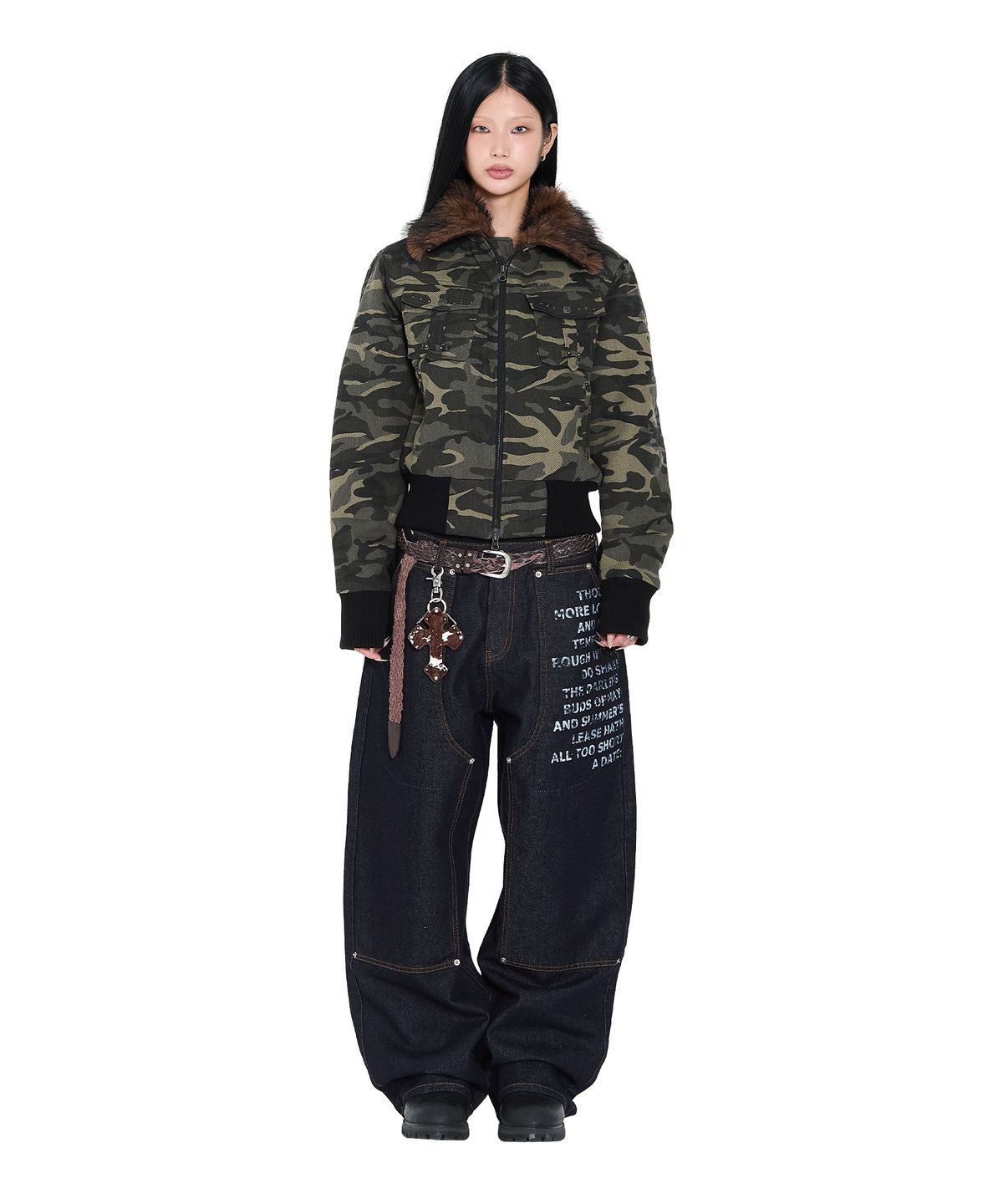 아캄(AAKAM) Double Knee Lettering Denim Pants (Blue)
