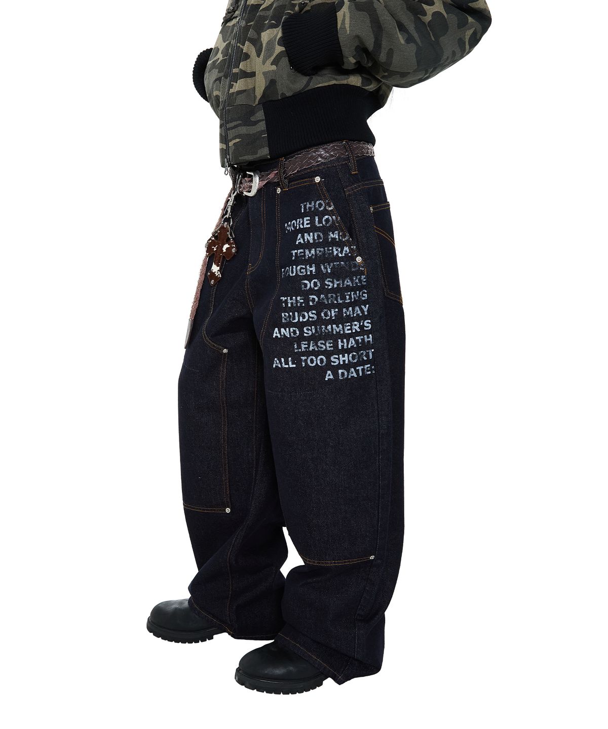 아캄(AAKAM) Double Knee Lettering Denim Pants (Blue)
