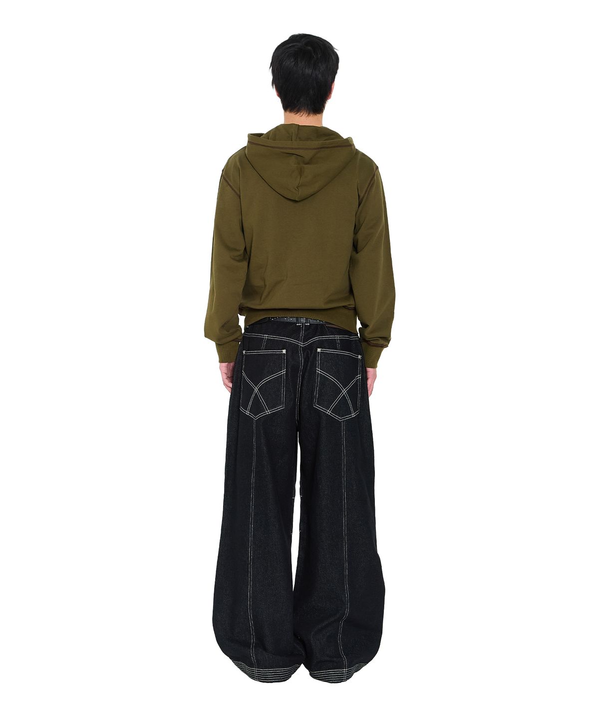 아캄(AAKAM) Knee Pin-Tuck Stitched Denim Pants (Black)