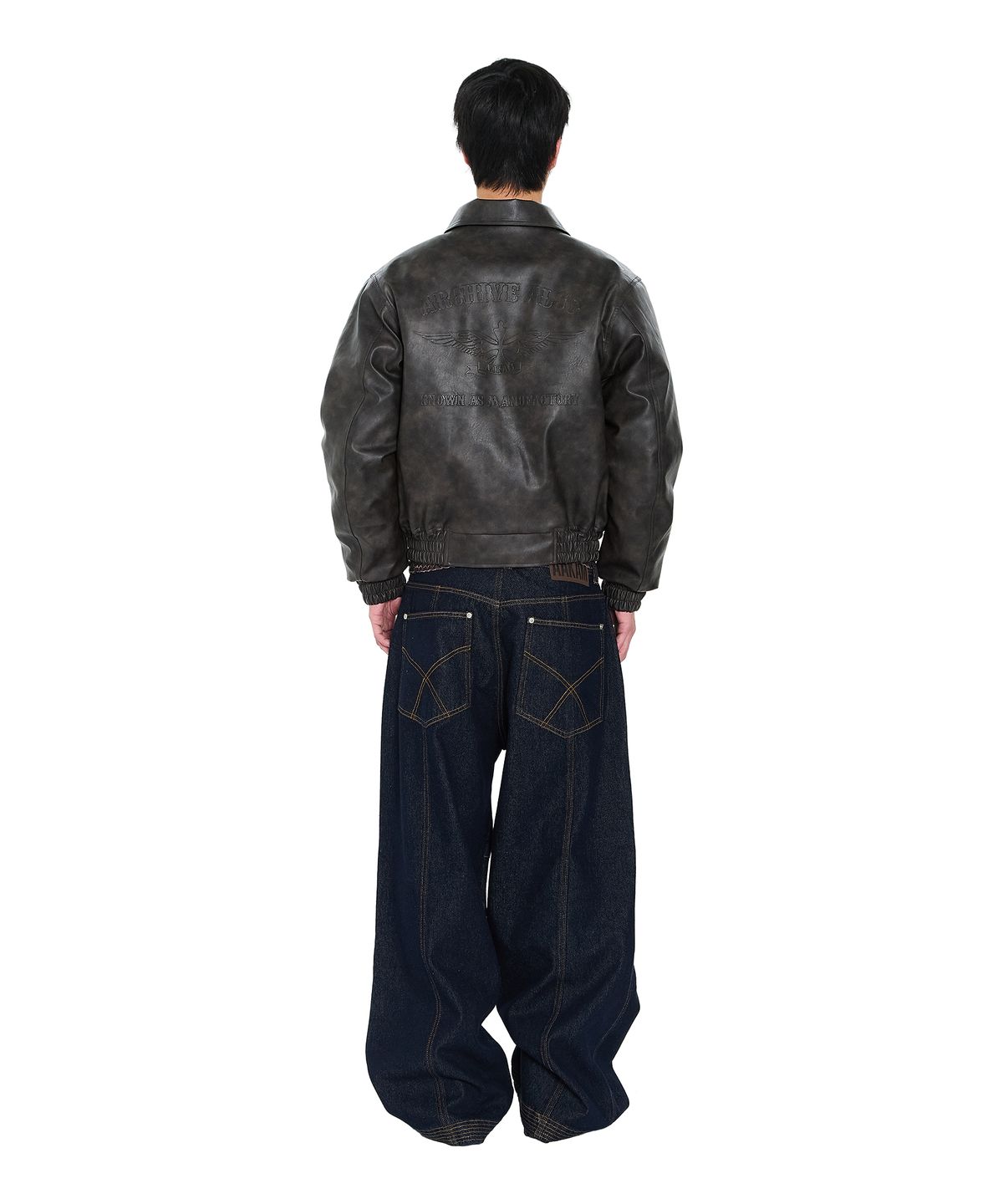 아캄(AAKAM) Knee Pin-Tuck Stitched Denim Pants (Blue)
