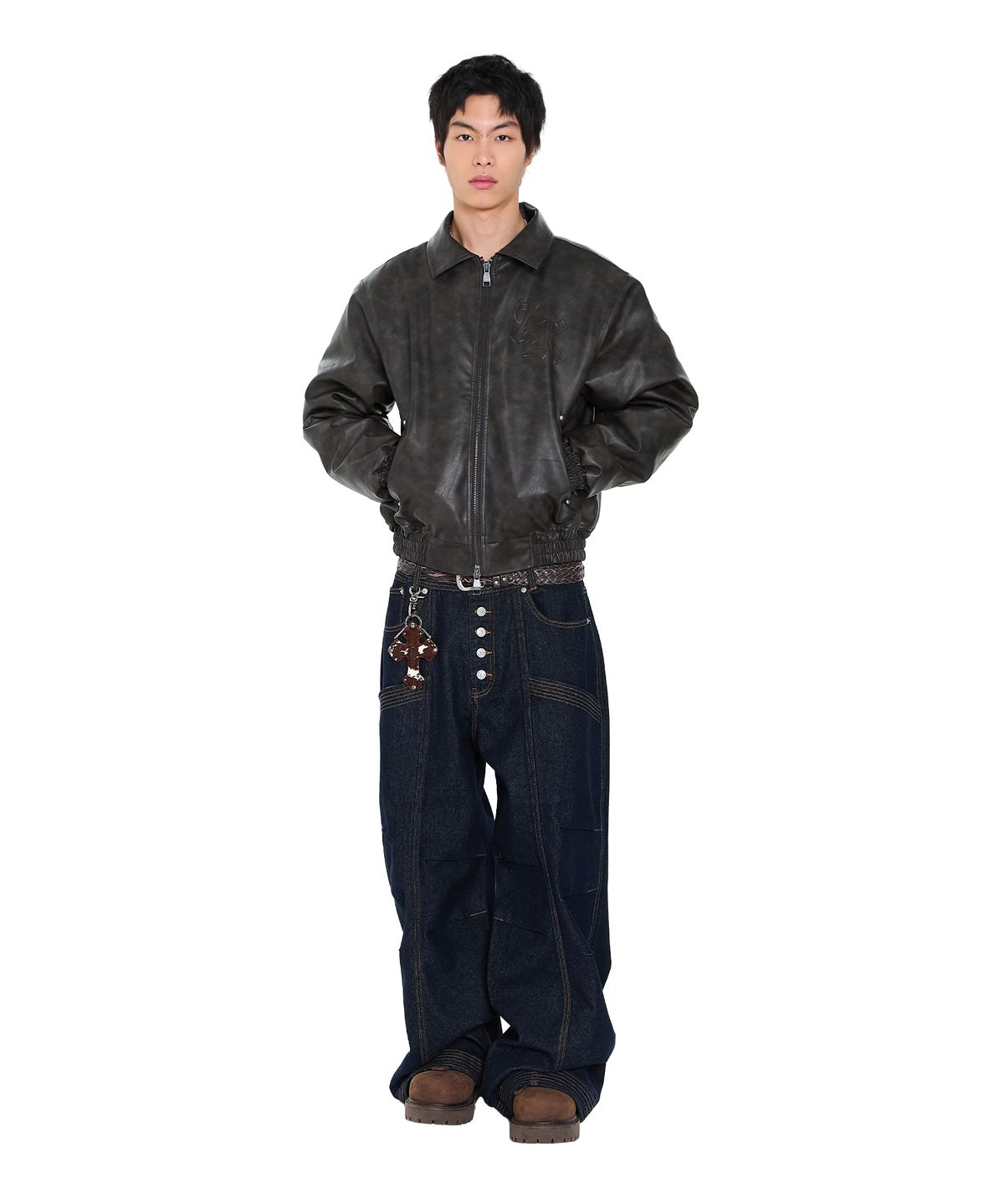 아캄(AAKAM) Knee Pin-Tuck Stitched Denim Pants (Blue)