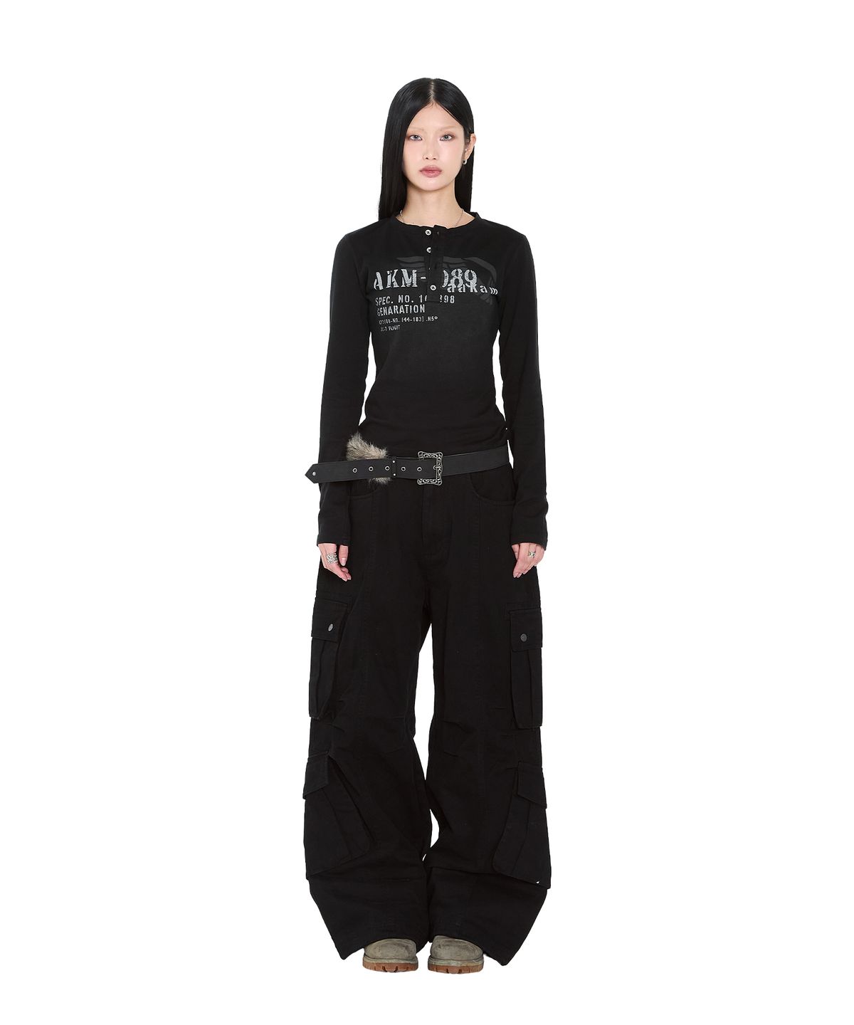 아캄(AAKAM) Knee Pin-Tuck Double Pocket Cargo Pants (Black)