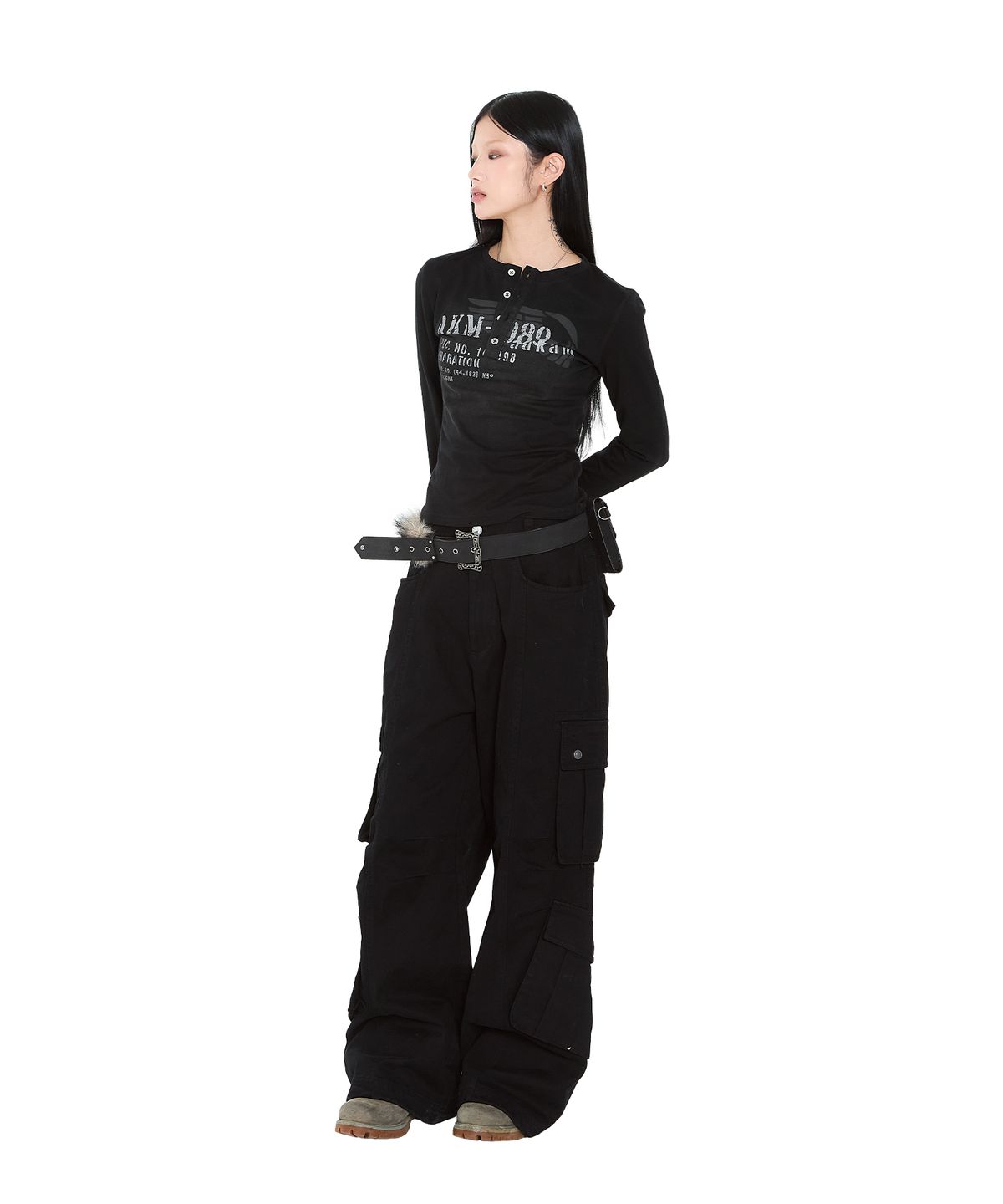 아캄(AAKAM) Knee Pin-Tuck Double Pocket Cargo Pants (Black)