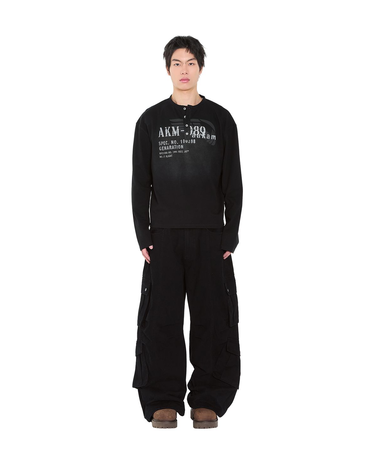 아캄(AAKAM) Knee Pin-Tuck Double Pocket Cargo Pants (Black)