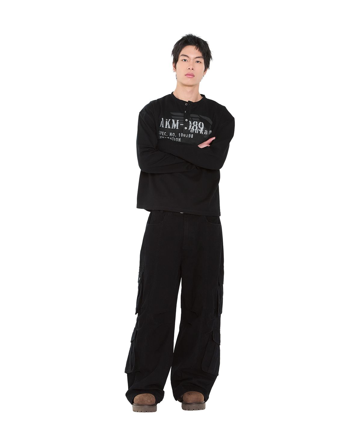 아캄(AAKAM) Knee Pin-Tuck Double Pocket Cargo Pants (Black)