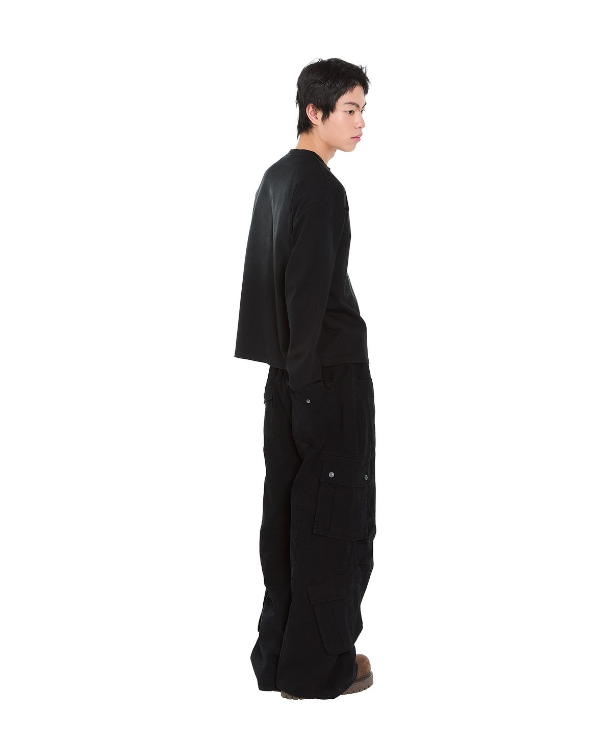 아캄(AAKAM) Knee Pin-Tuck Double Pocket Cargo Pants (Black)
