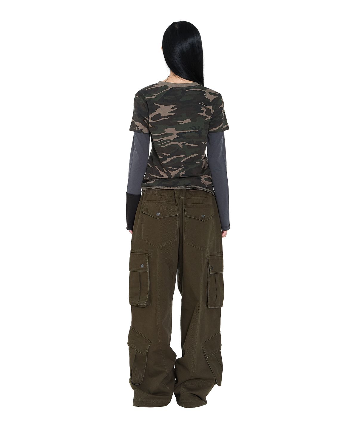 아캄(AAKAM) Knee Pin-Tuck Double Pocket Cargo Pants (Khaki)
