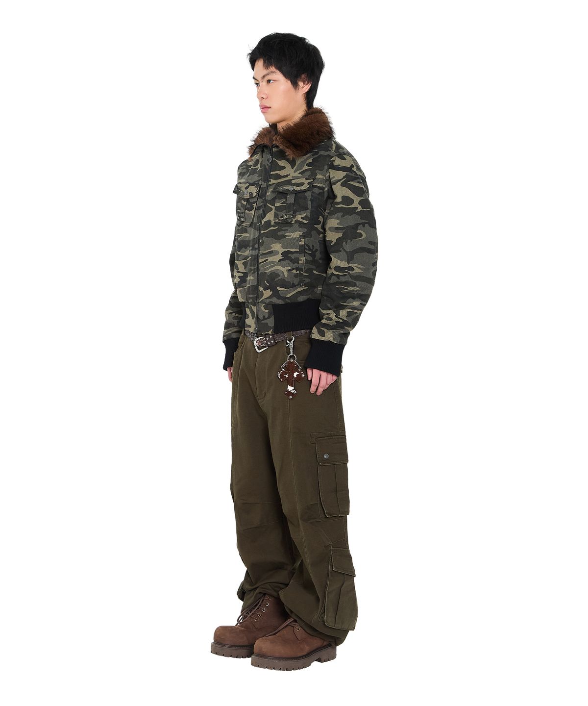 아캄(AAKAM) Knee Pin-Tuck Double Pocket Cargo Pants (Khaki)