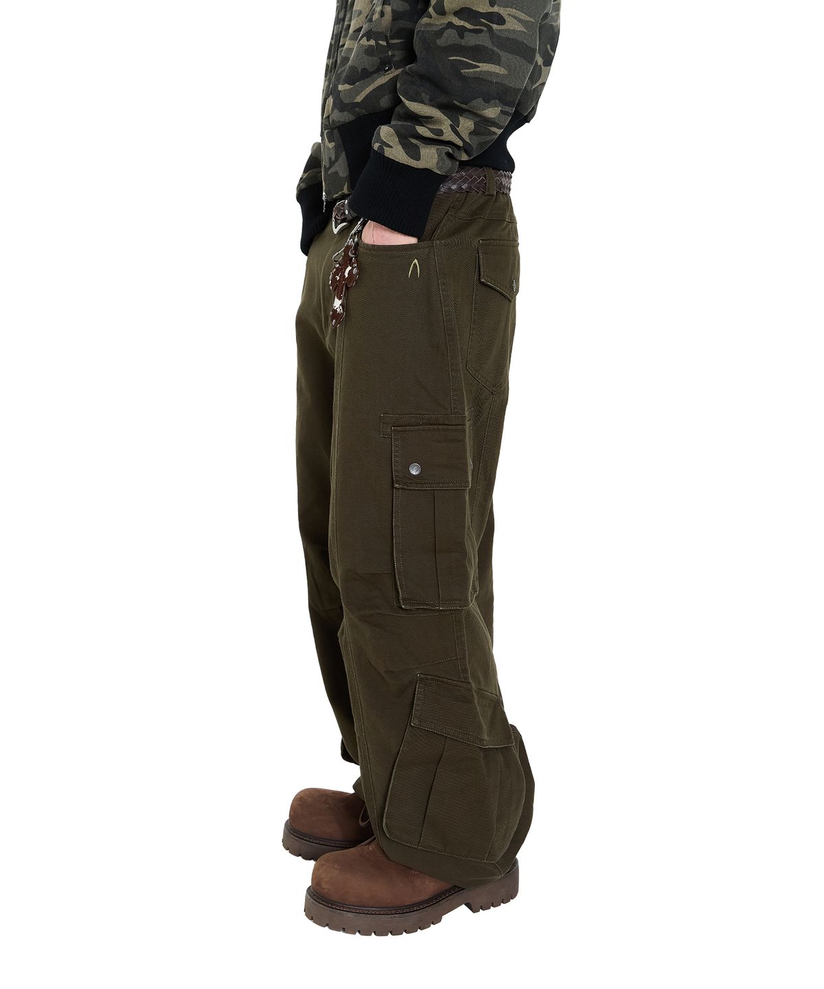 아캄(AAKAM) Knee Pin-Tuck Double Pocket Cargo Pants (Khaki)