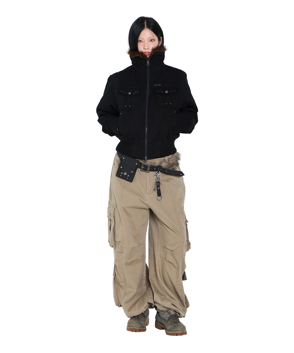 아캄(AAKAM) Knee Pin-Tuck Double Pocket Cargo Pants (Beige)