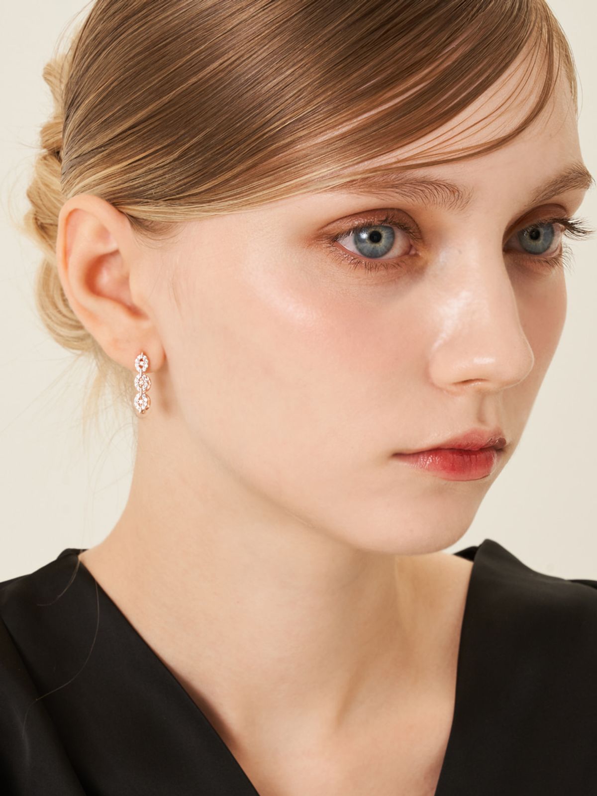 가이거주얼리(GEIGERJEWELRY) 18K GF 샤인 스퀘어 원터치 귀걸이 GI8KPEE079