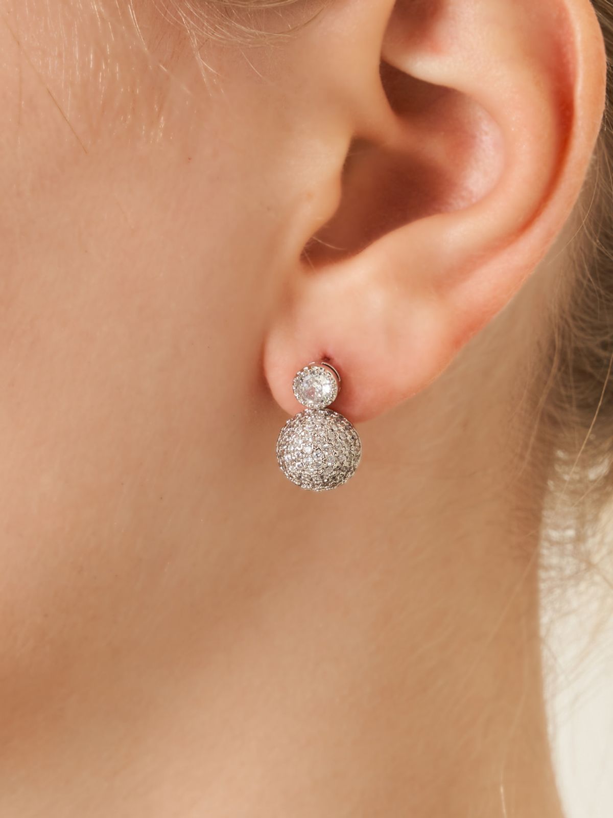 가이거주얼리(GEIGERJEWELRY) 18K GF 볼륨 파베 볼 귀걸이 GI8KPEE075