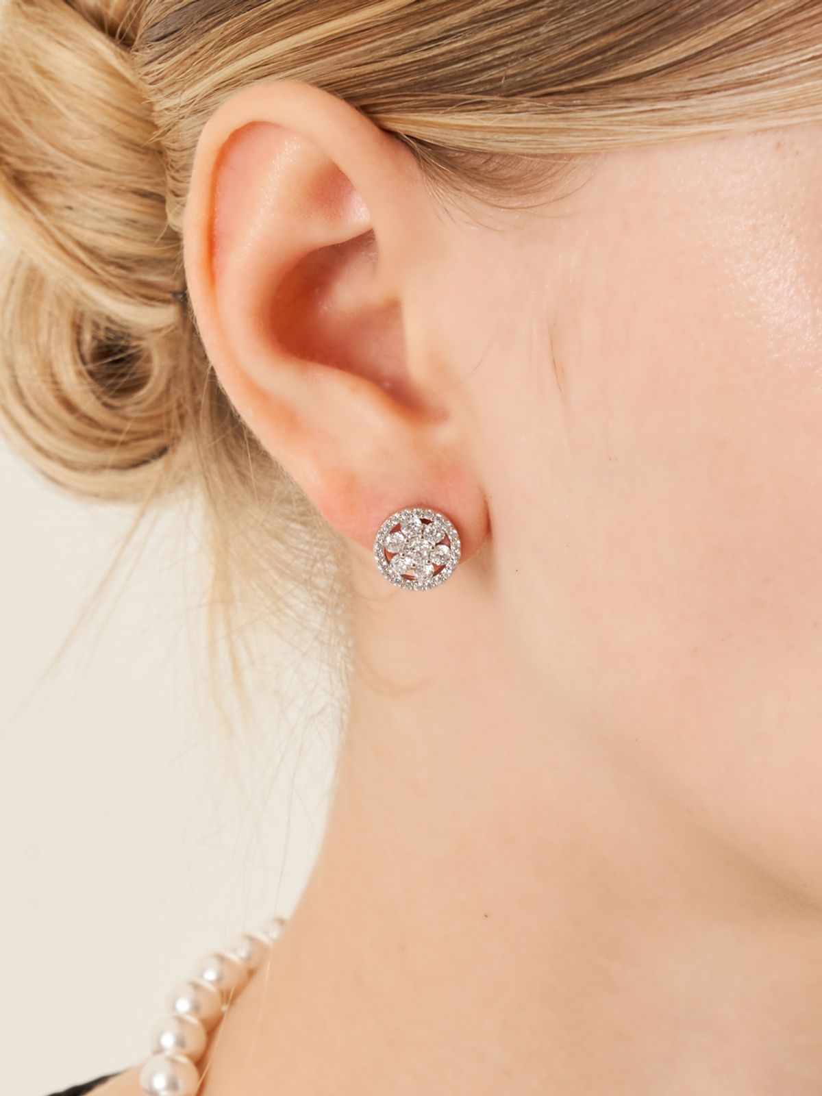 가이거주얼리(GEIGERJEWELRY) 18K GF 샤인 플라워 귀걸이 GI8KPEE069